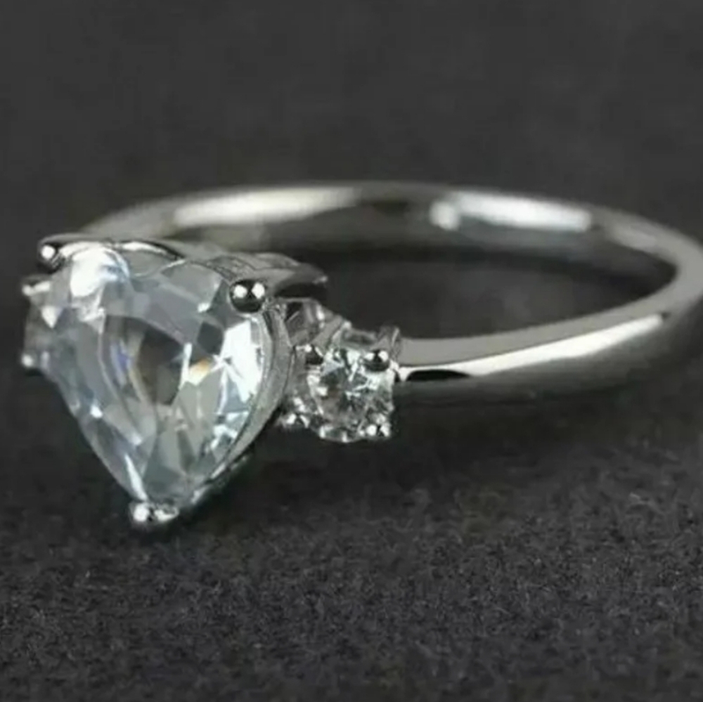 HEART CUT ICE ON FIRE RING - Picture 2 of 9